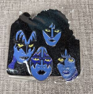 NEW KISS 40TH Anniversary CREATURES OF THE NIGHT BELT BUCKLE GLOW N DARK EYES